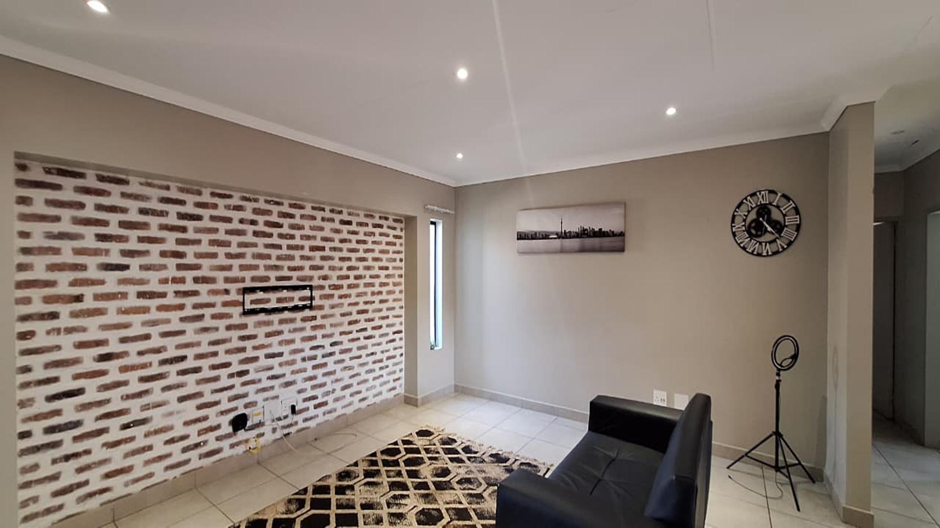 Lounges - 25 square meters of property in Cosmo City