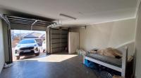 Garage - 41 square meters of property in Cosmo City