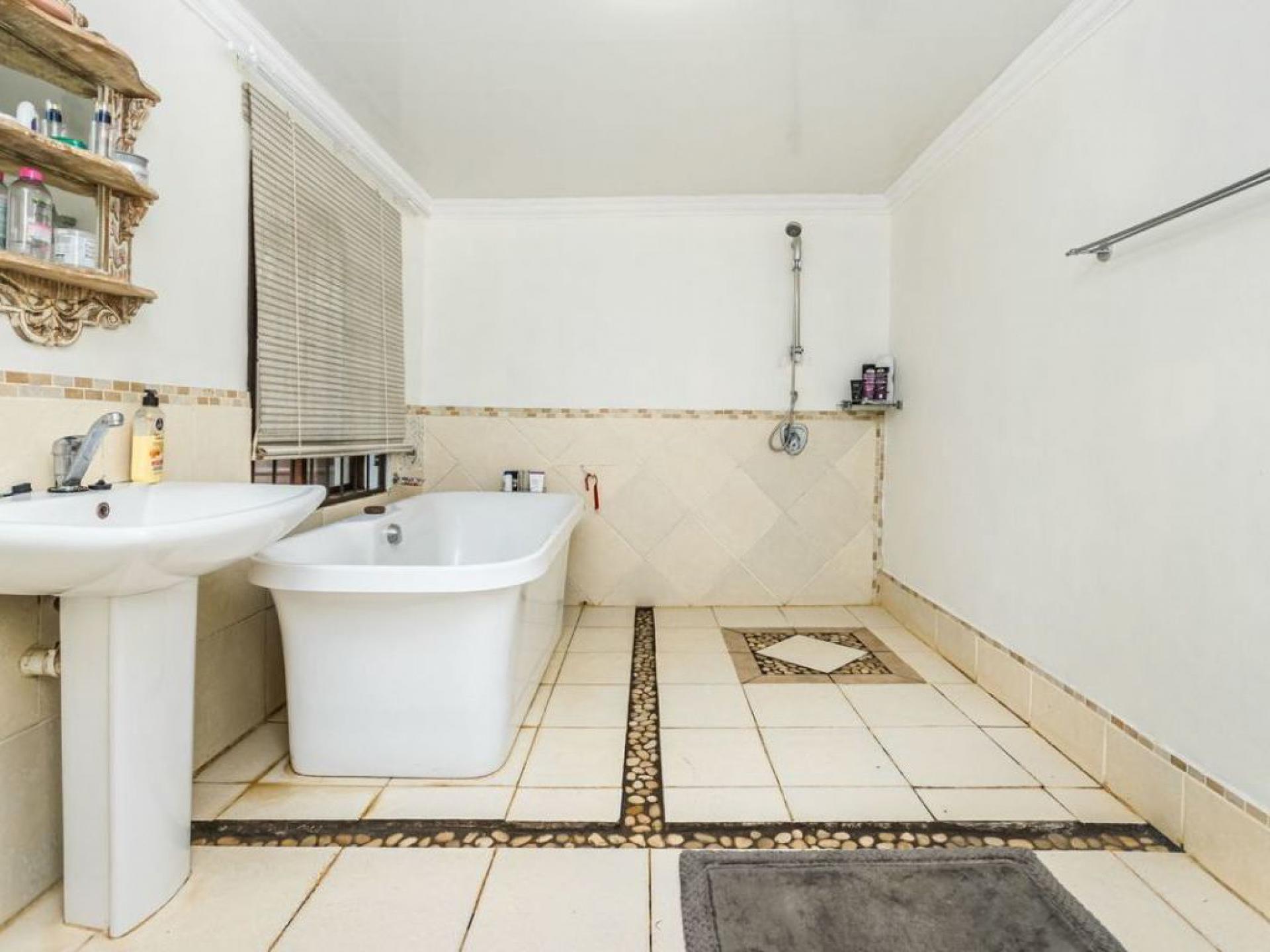  of property in Lyttelton Manor