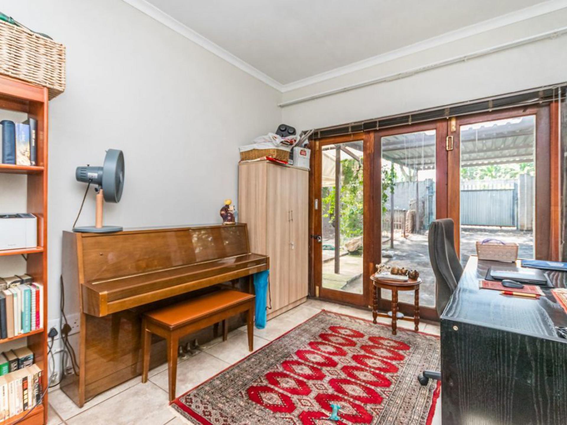  of property in Lyttelton Manor