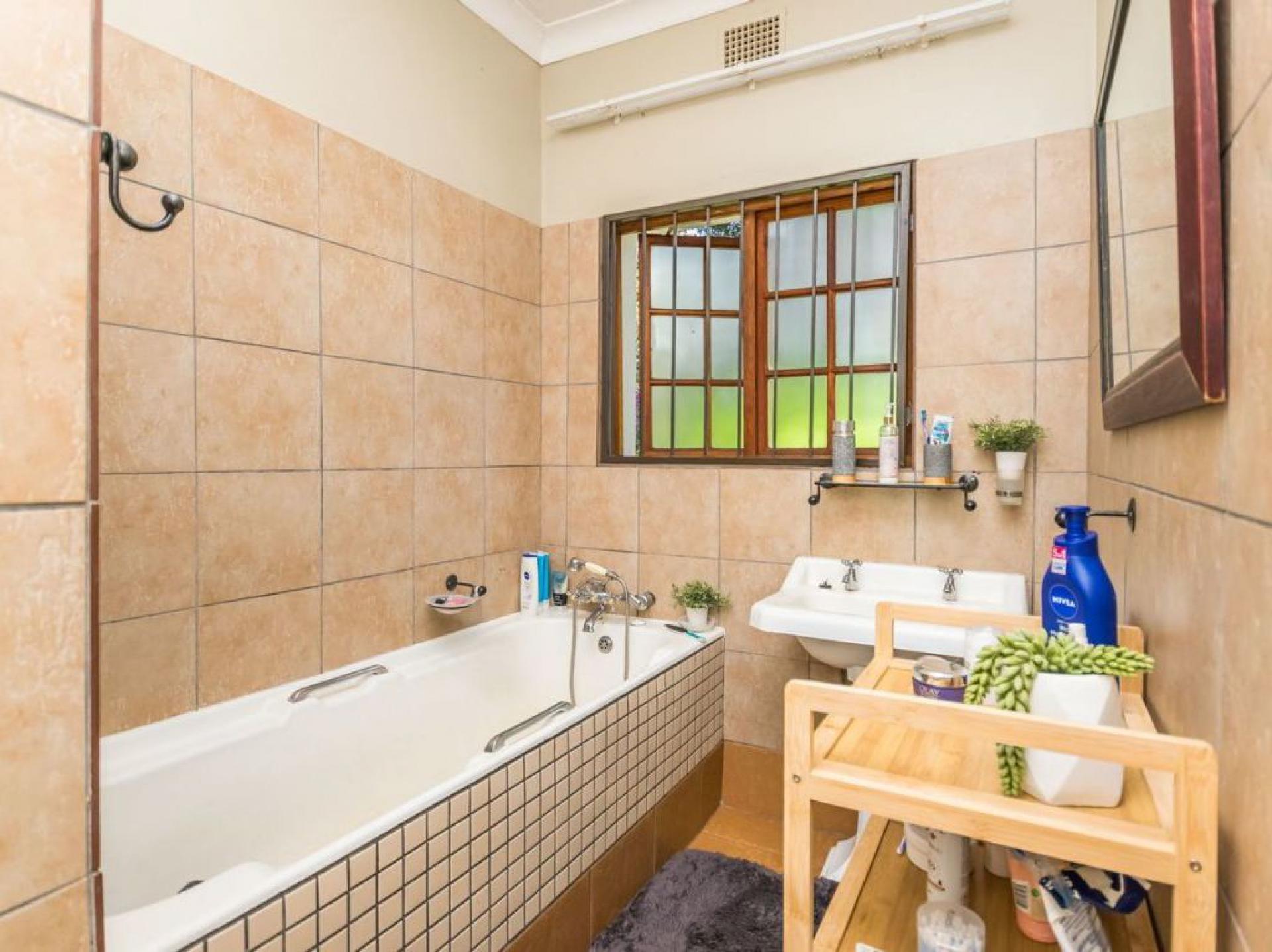  of property in Lyttelton Manor