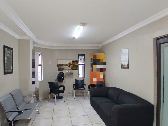 Commercial to Rent in Rustenburg - Property to rent - MR676563