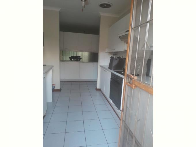 2 Bedroom Sectional Title for Sale For Sale in Westdene (Bloemfontein) - MR676587