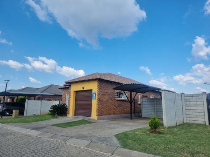 3 Bedroom Simplex to Rent in Waterval East - Property to rent - MR676592