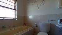 Bathroom 1 - 5 square meters of property in Honey Park
