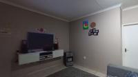 Lounges - 14 square meters of property in Honey Park