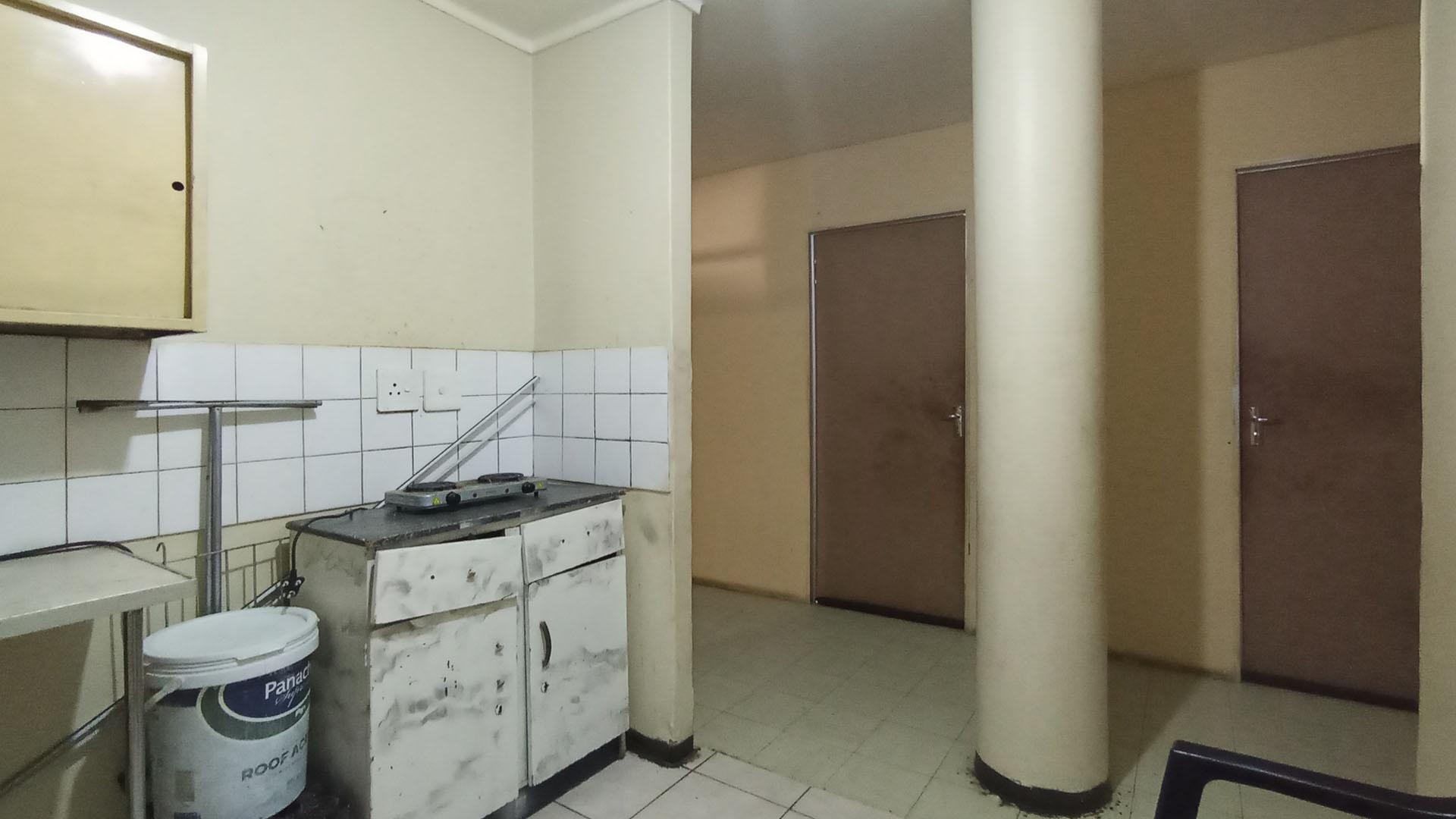 Kitchen - 6 square meters of property in Sunnyside