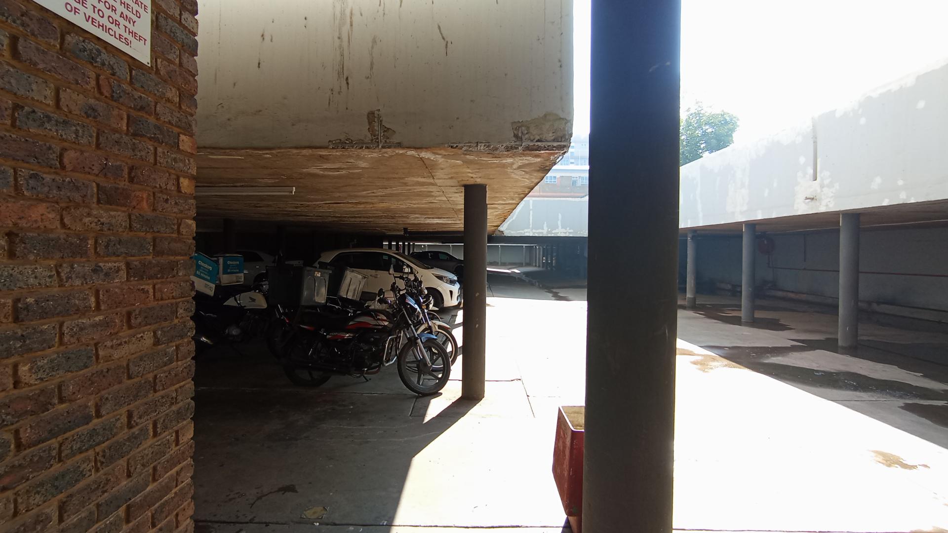 Front View of property in Sunnyside