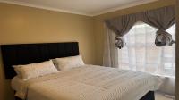 Bed Room 2 - 11 square meters of property in Roodepoort