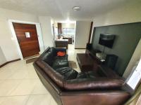 3 Bedroom 2 Bathroom Simplex for Sale for sale in Bedford Gardens
