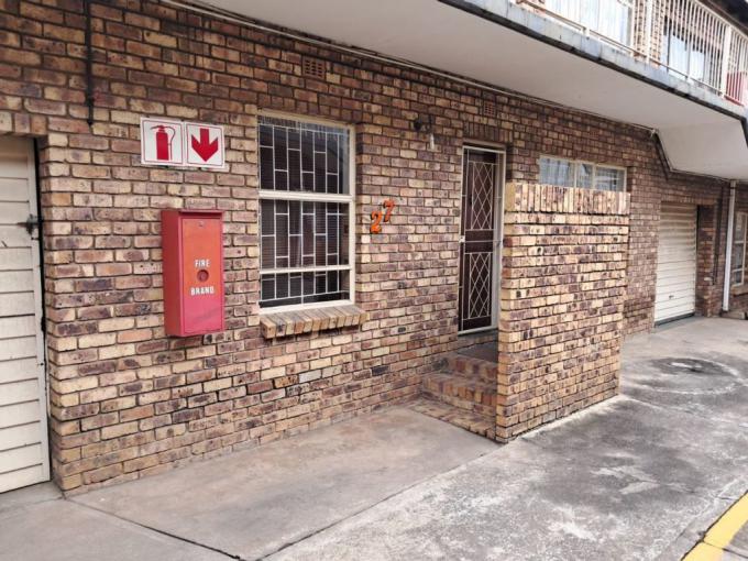 2 Bedroom Apartment for Sale For Sale in Piet Retief - MR676696
