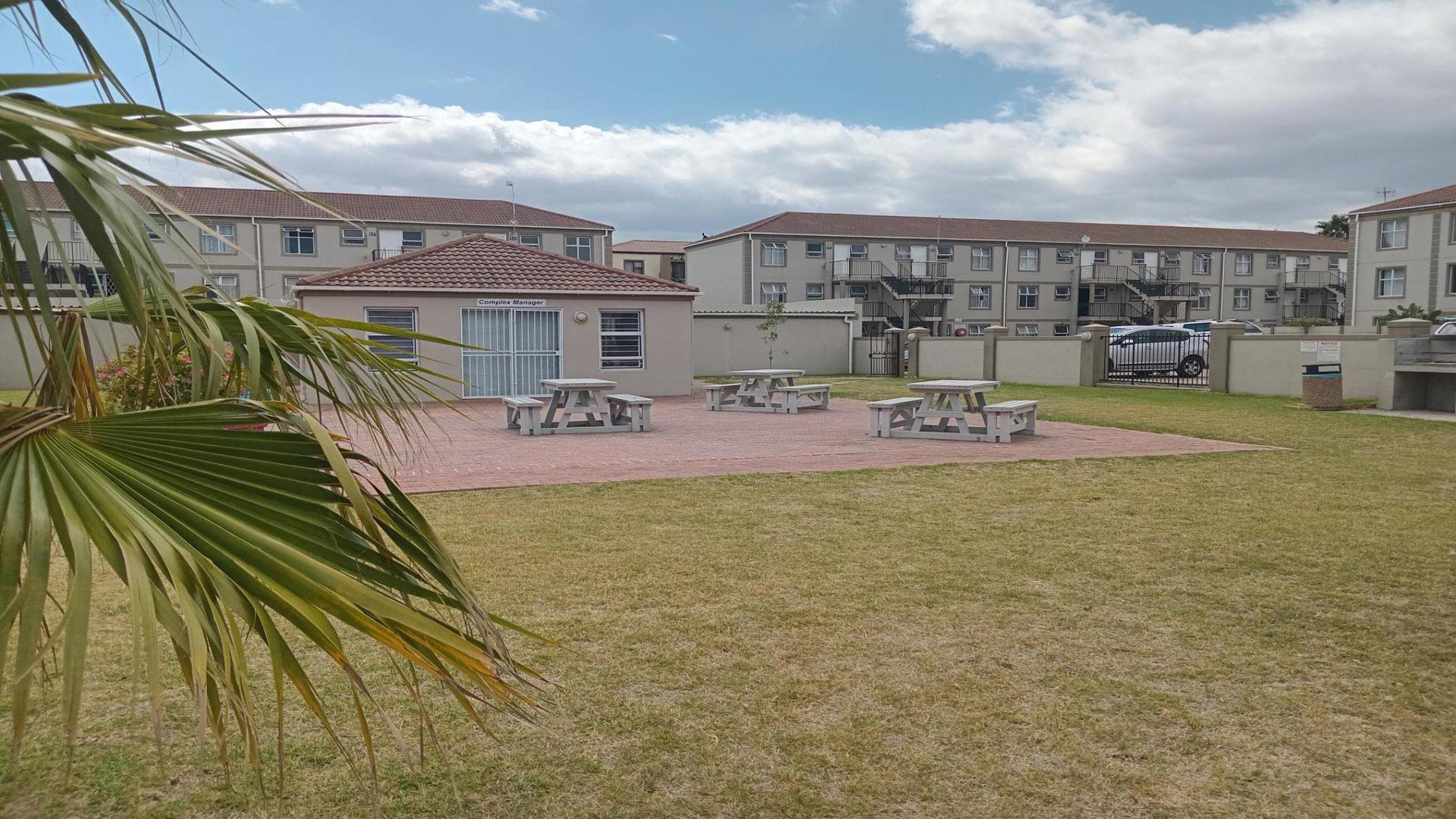 Backyard of property in Guldenland