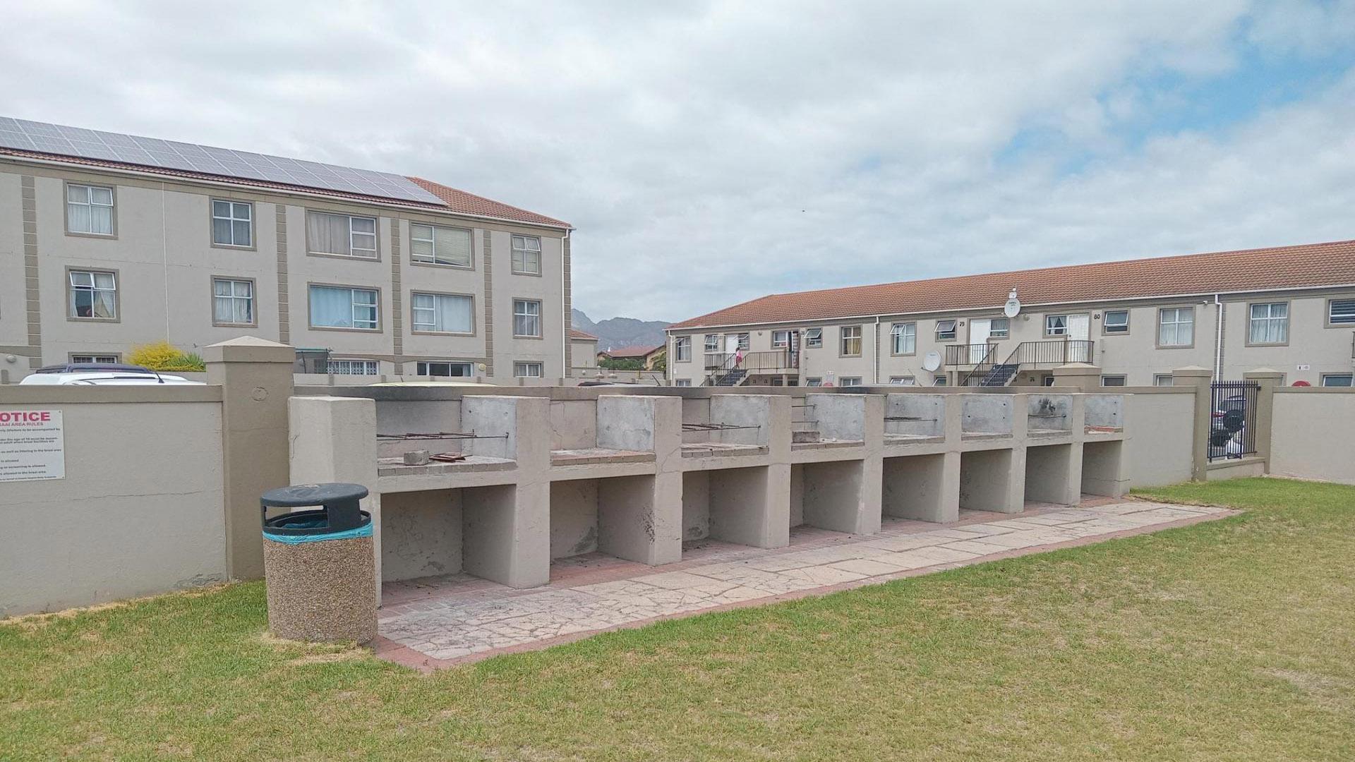 Braai Area of property in Guldenland