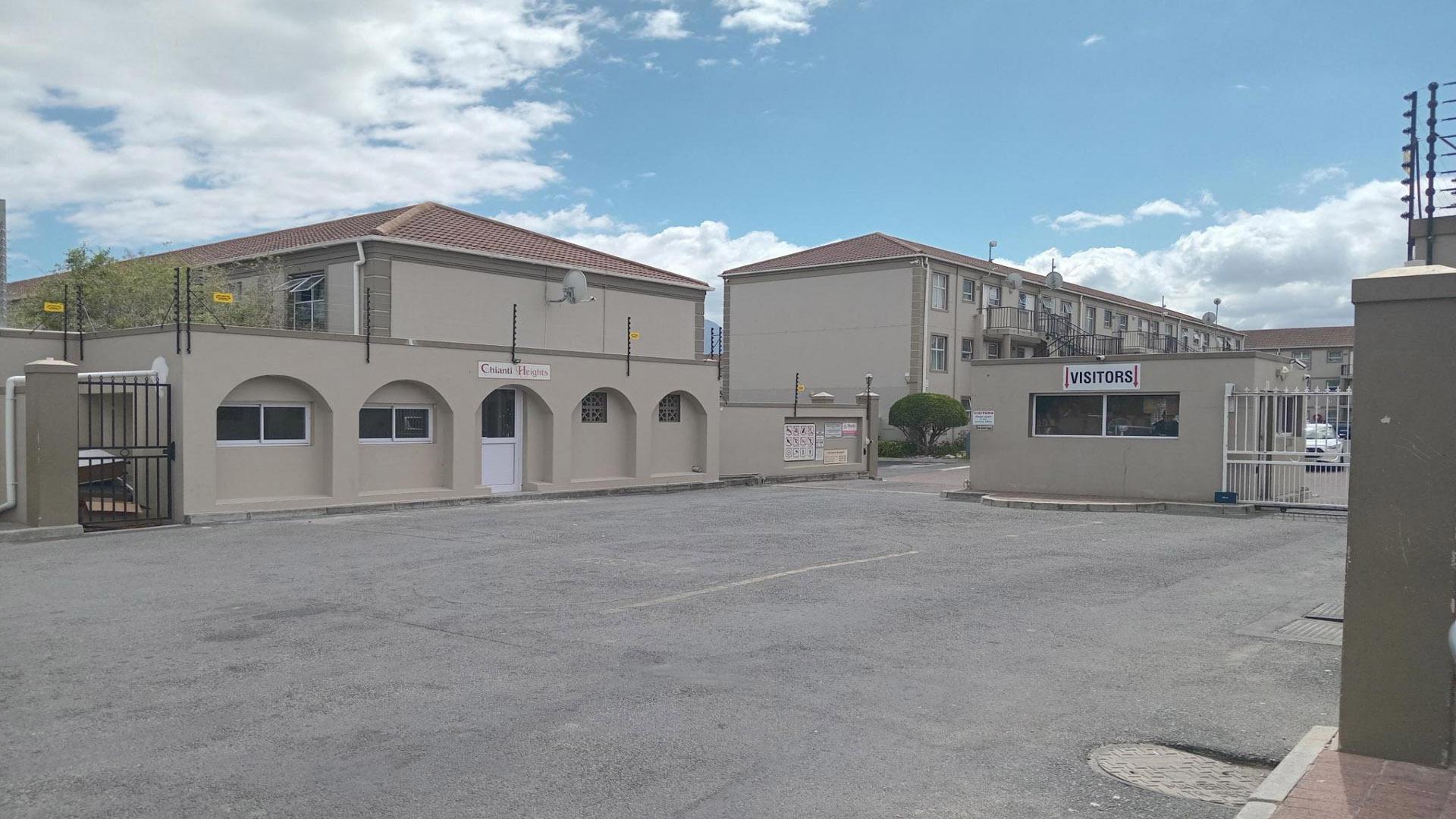 Front View of property in Guldenland