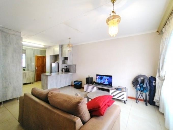 Simplex for Sale For Sale in Bendor - MR676712