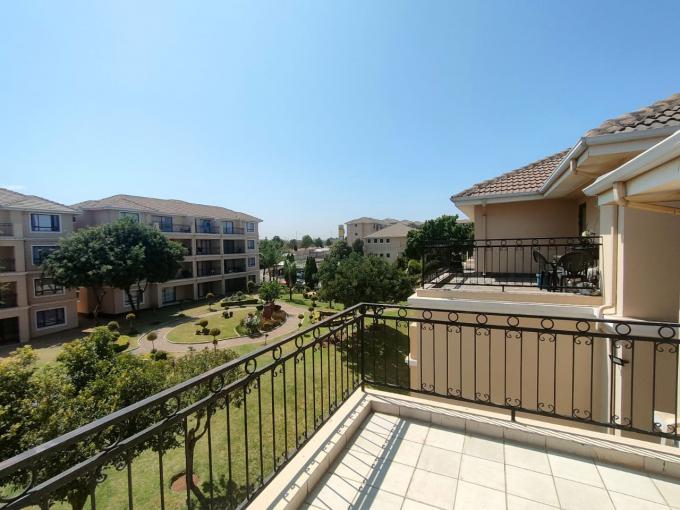 3 Bedroom Apartment for Sale For Sale in Carlswald - MR676743