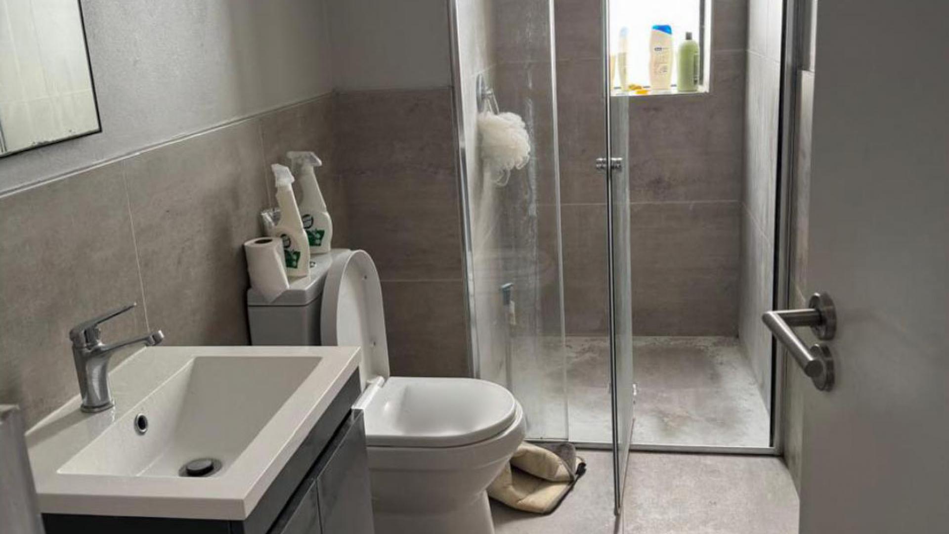 Bathroom 1 - 6 square meters of property in Goodwood