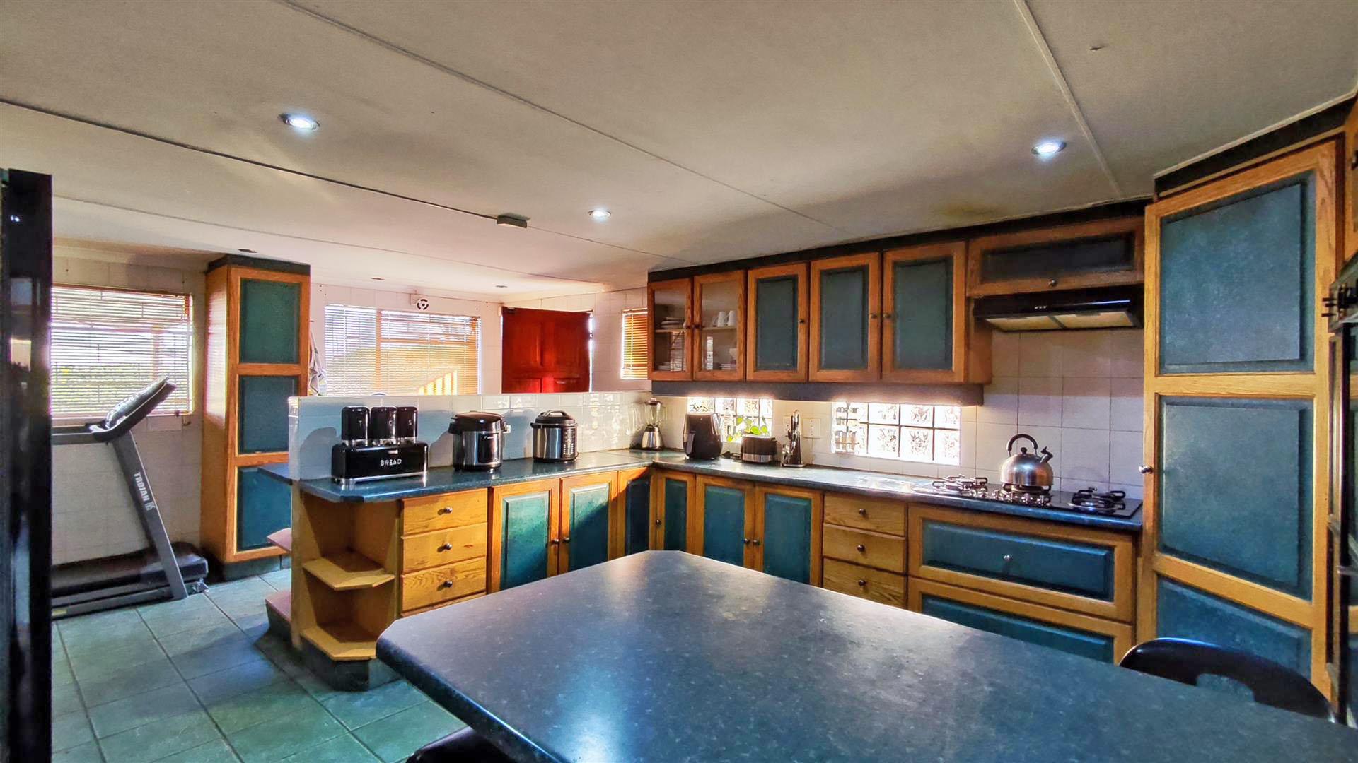 Kitchen - 20 square meters of property in Primrose