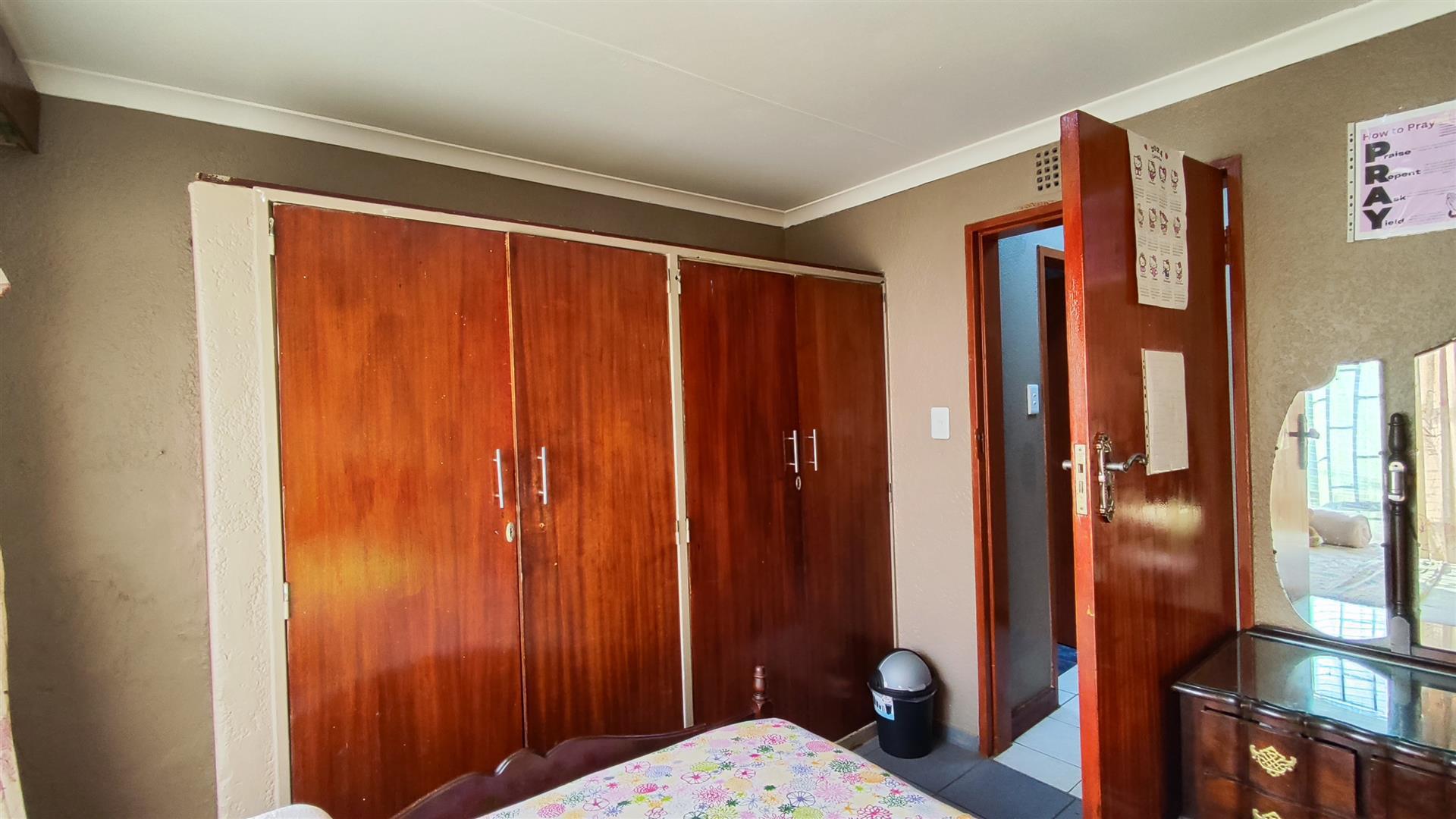 Bed Room 1 - 10 square meters of property in Primrose
