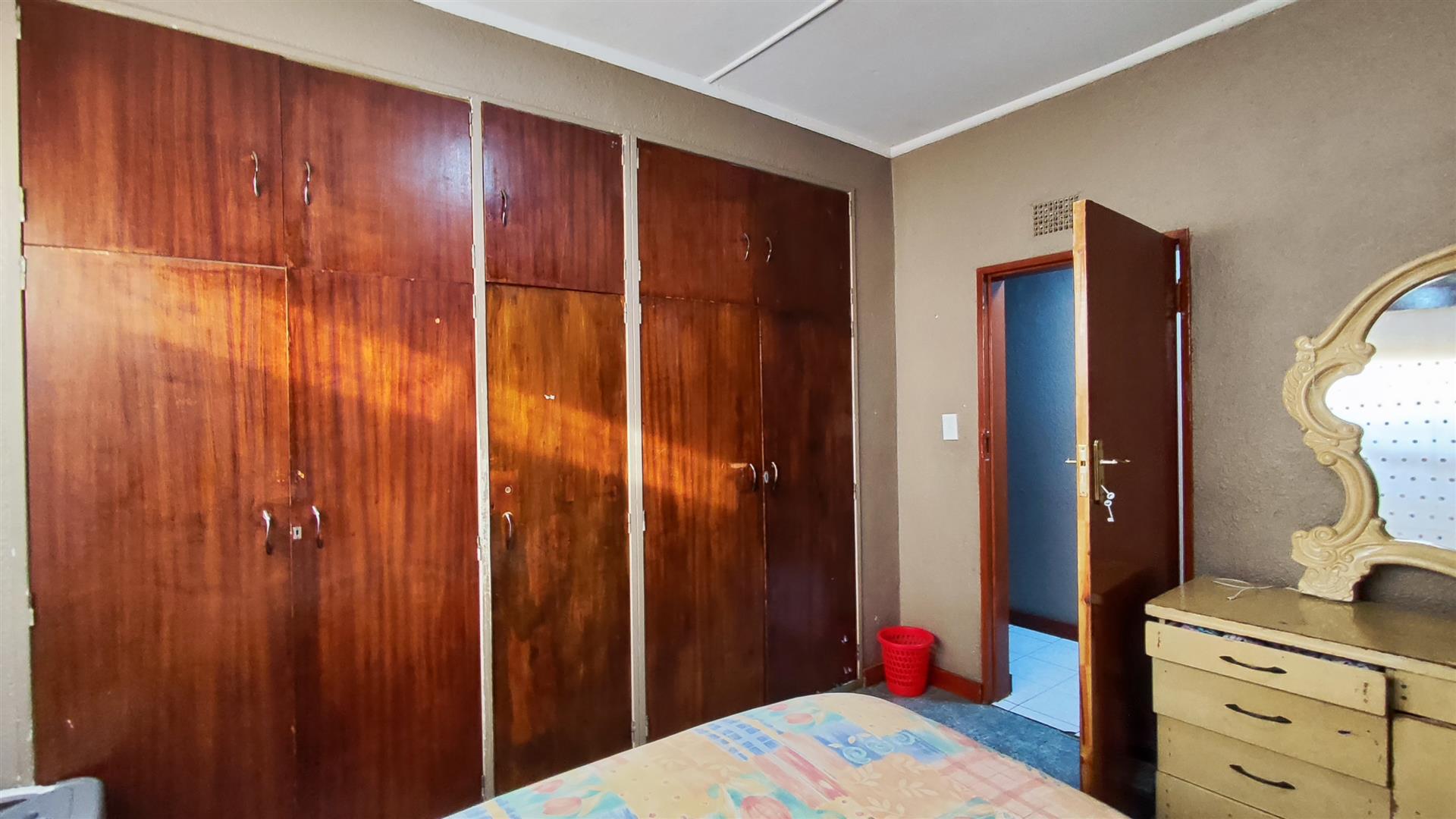 Bed Room 2 - 14 square meters of property in Primrose