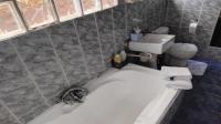 Bathroom 1 of property in Primrose