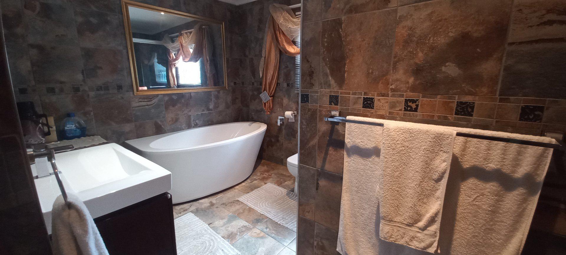  of property in Amalinda