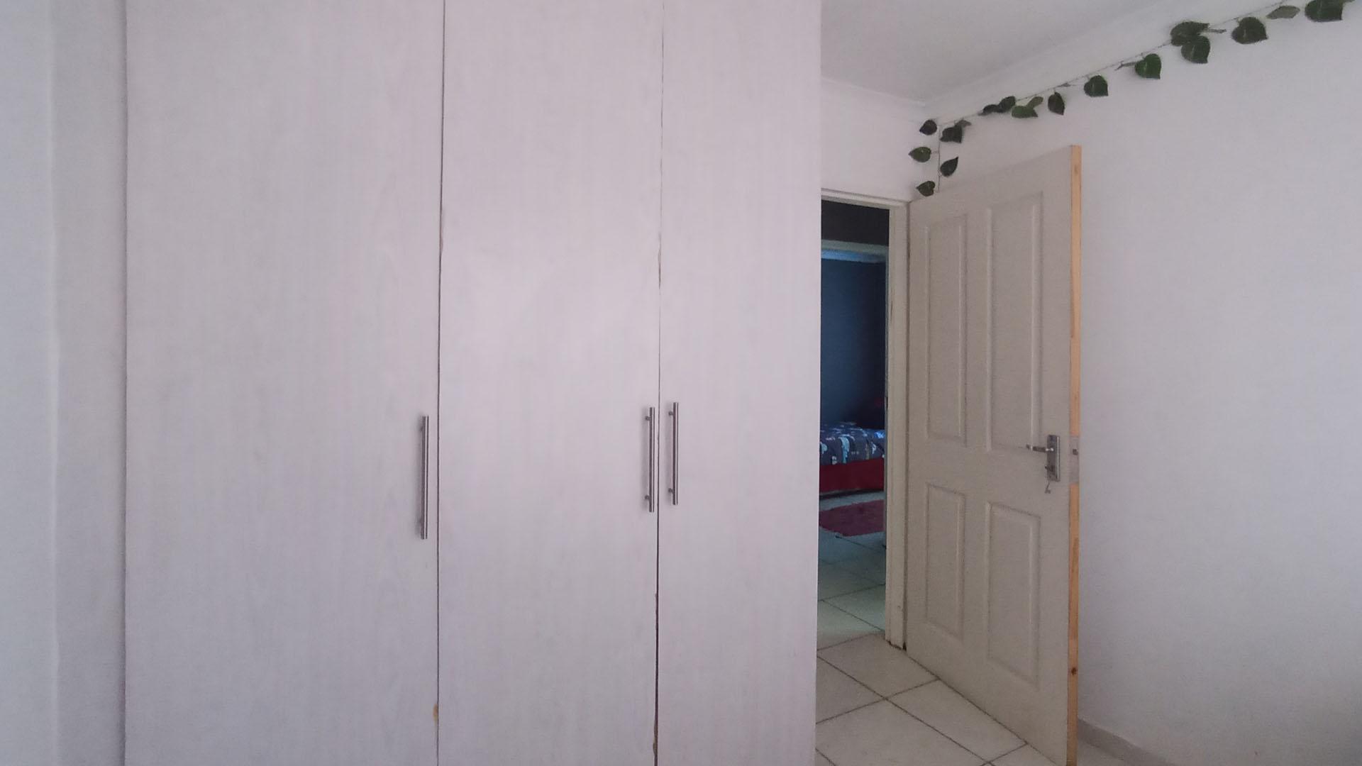 Bed Room 3 - 8 square meters of property in Soshanguve East