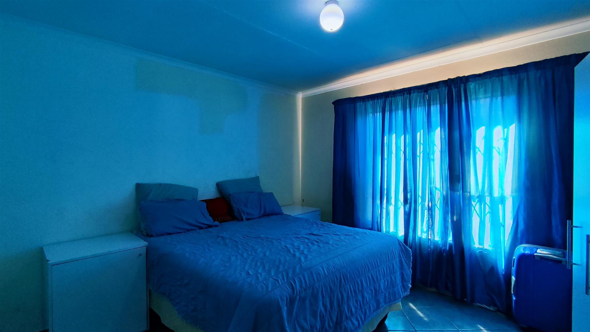 Bed Room 1 - 13 square meters of property in Alliance