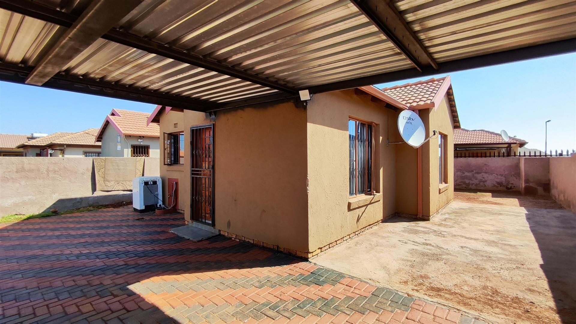 Front View of property in Alliance