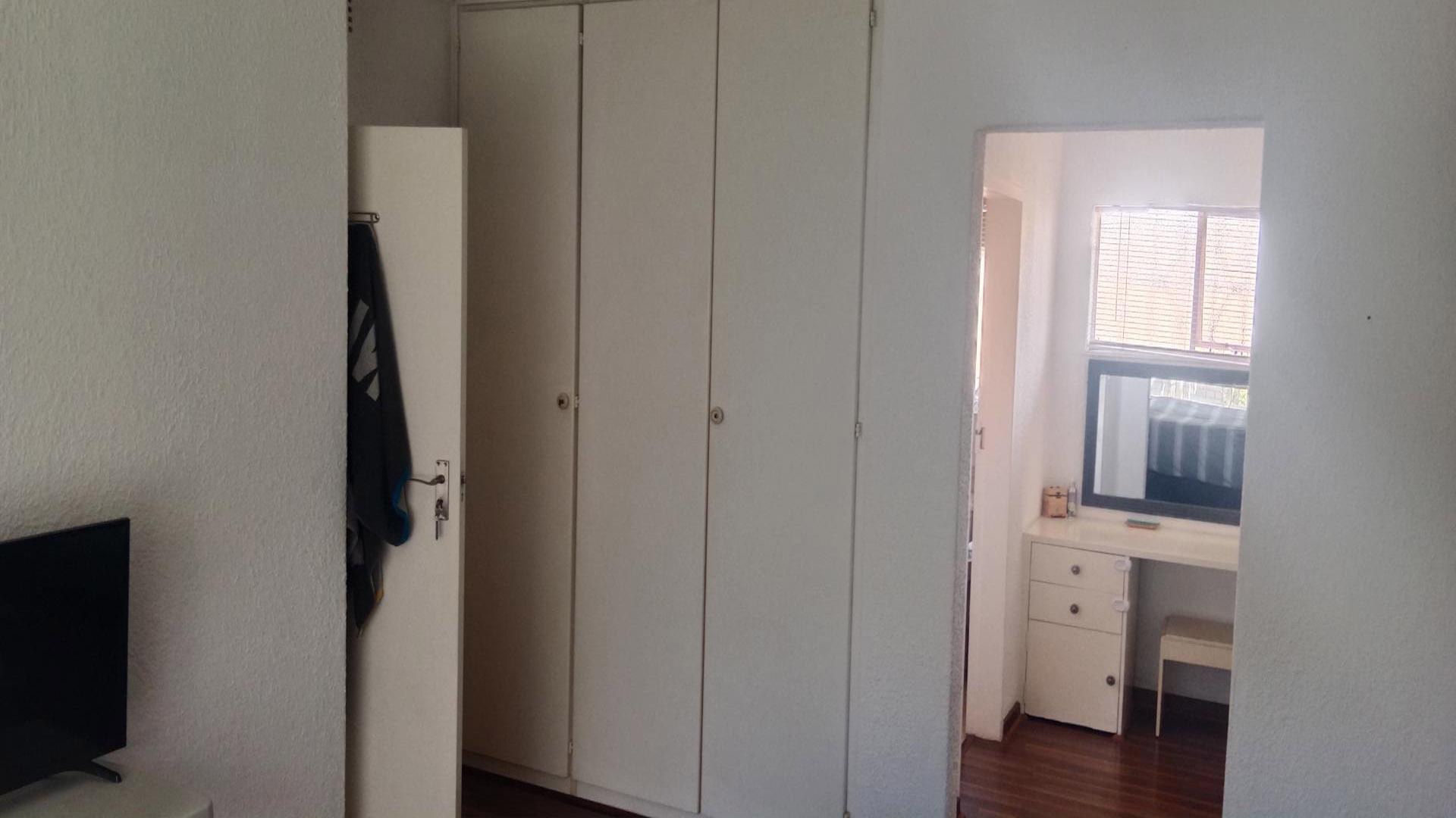 Bed Room 3 of property in Weltevreden Park