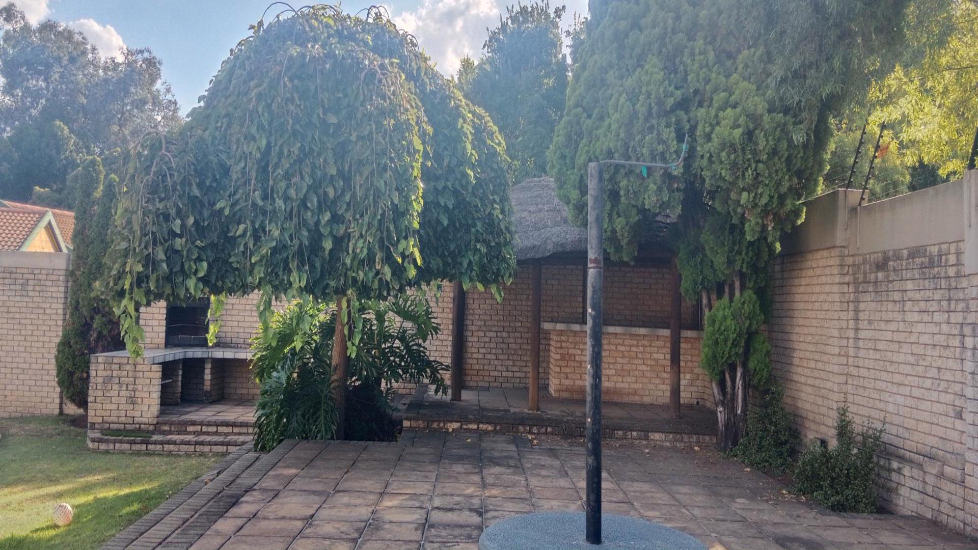 Backyard of property in Weltevreden Park