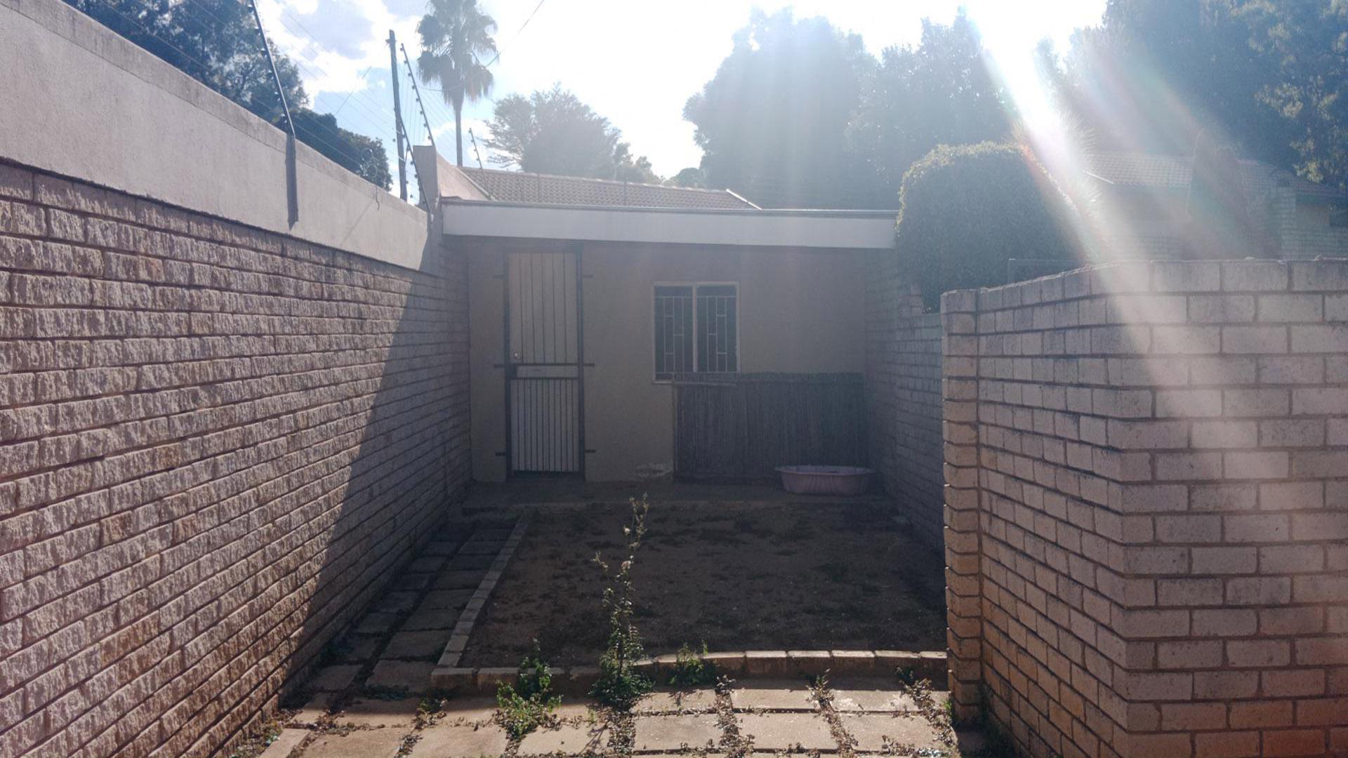 Backyard of property in Weltevreden Park
