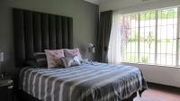 Main Bedroom - 14 square meters of property in Weltevreden Park