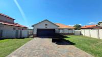 Front View of property in Waterkloof (Rustenburg)