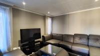 Lounges - 14 square meters of property in Cosmo City
