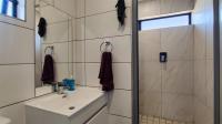 Main Bathroom - 4 square meters of property in Cosmo City