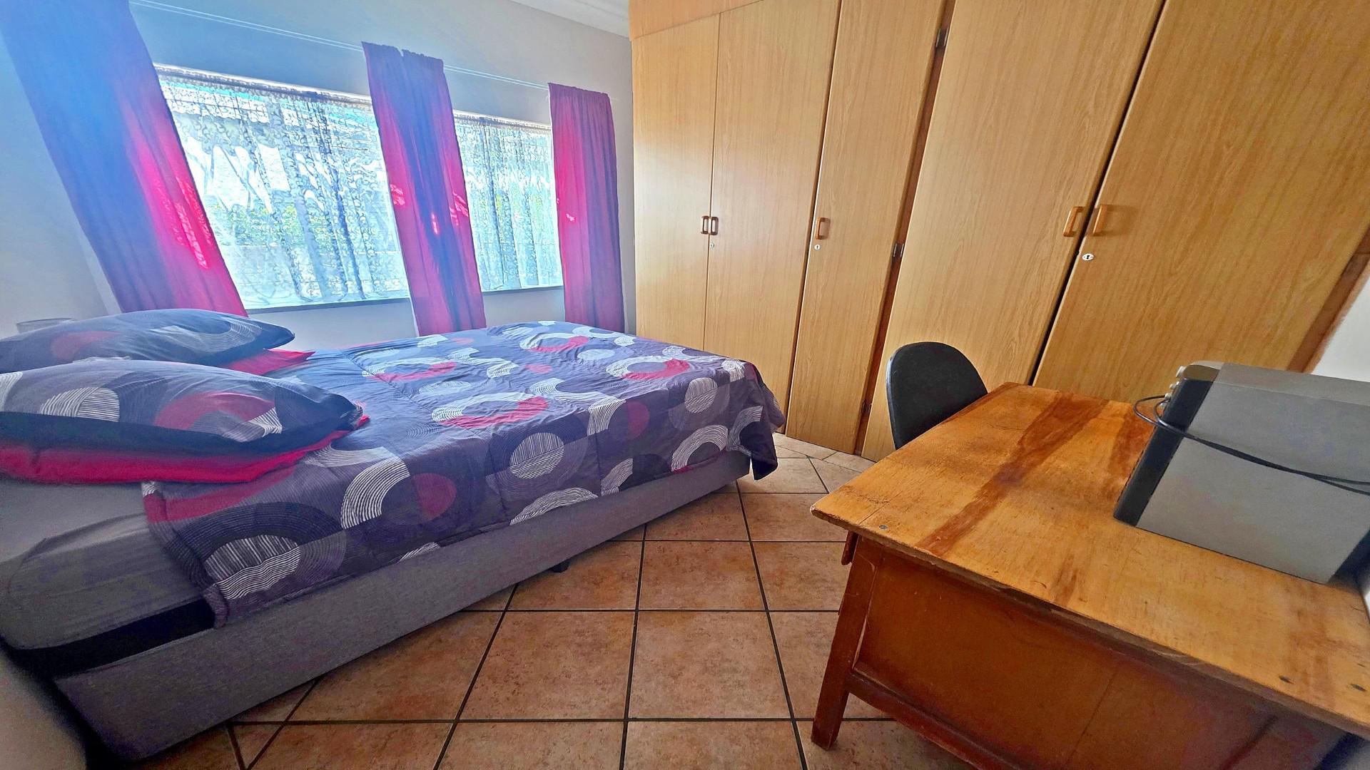 Bed Room 3 of property in Heidelberg - GP