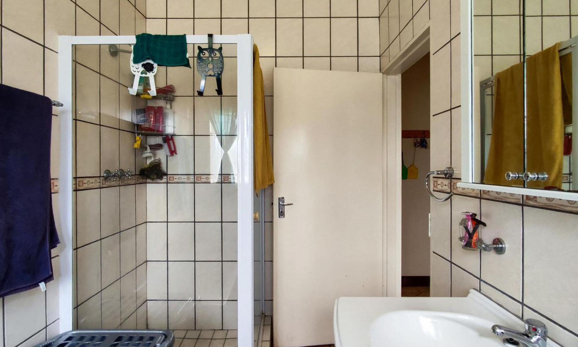 Bathroom 1 of property in Heidelberg - GP