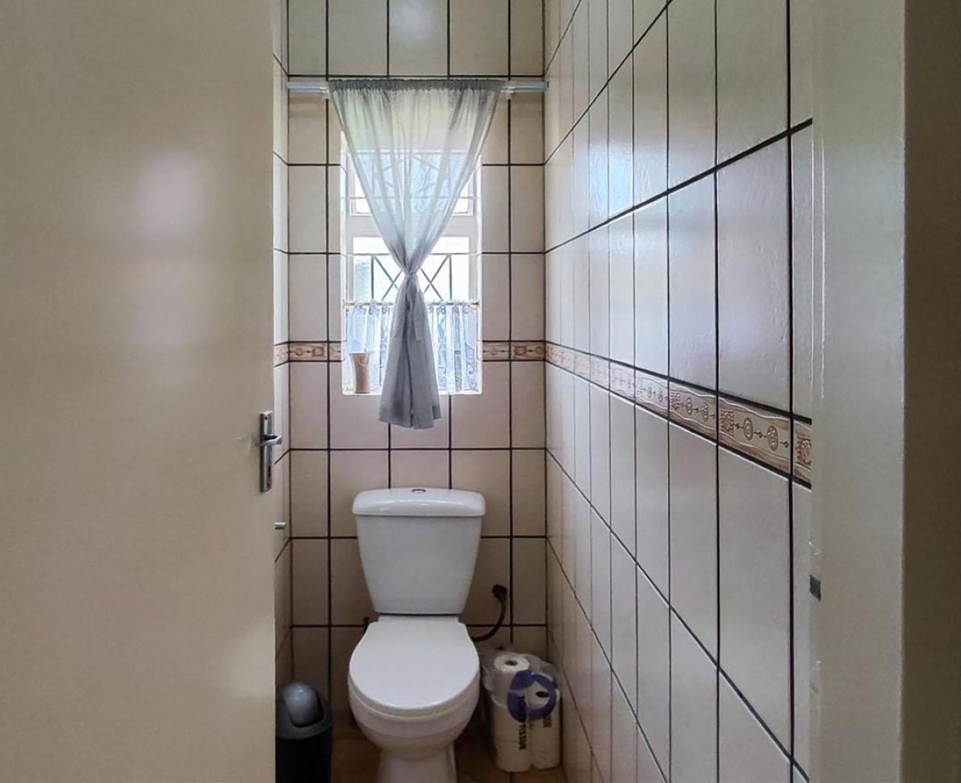 Guest Toilet of property in Heidelberg - GP