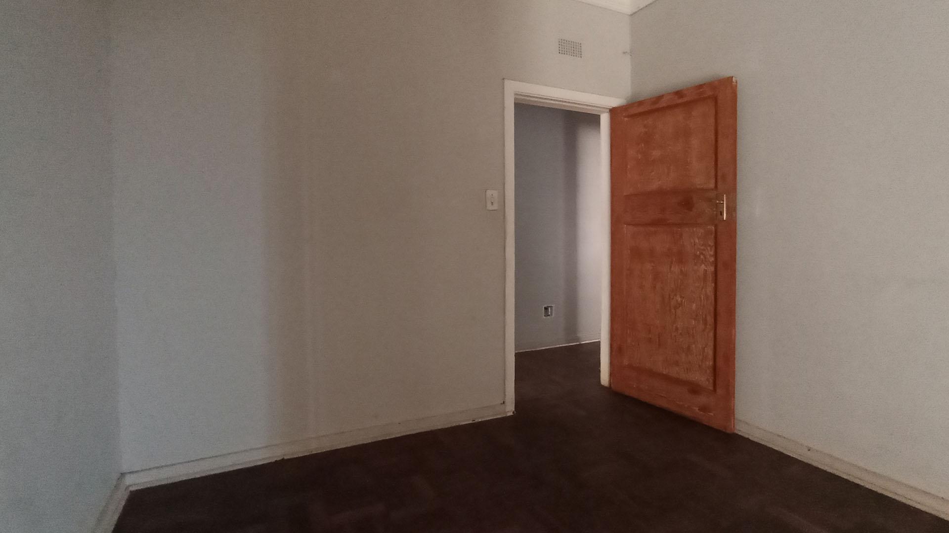 Main Bedroom - 45 square meters of property in Cullinan