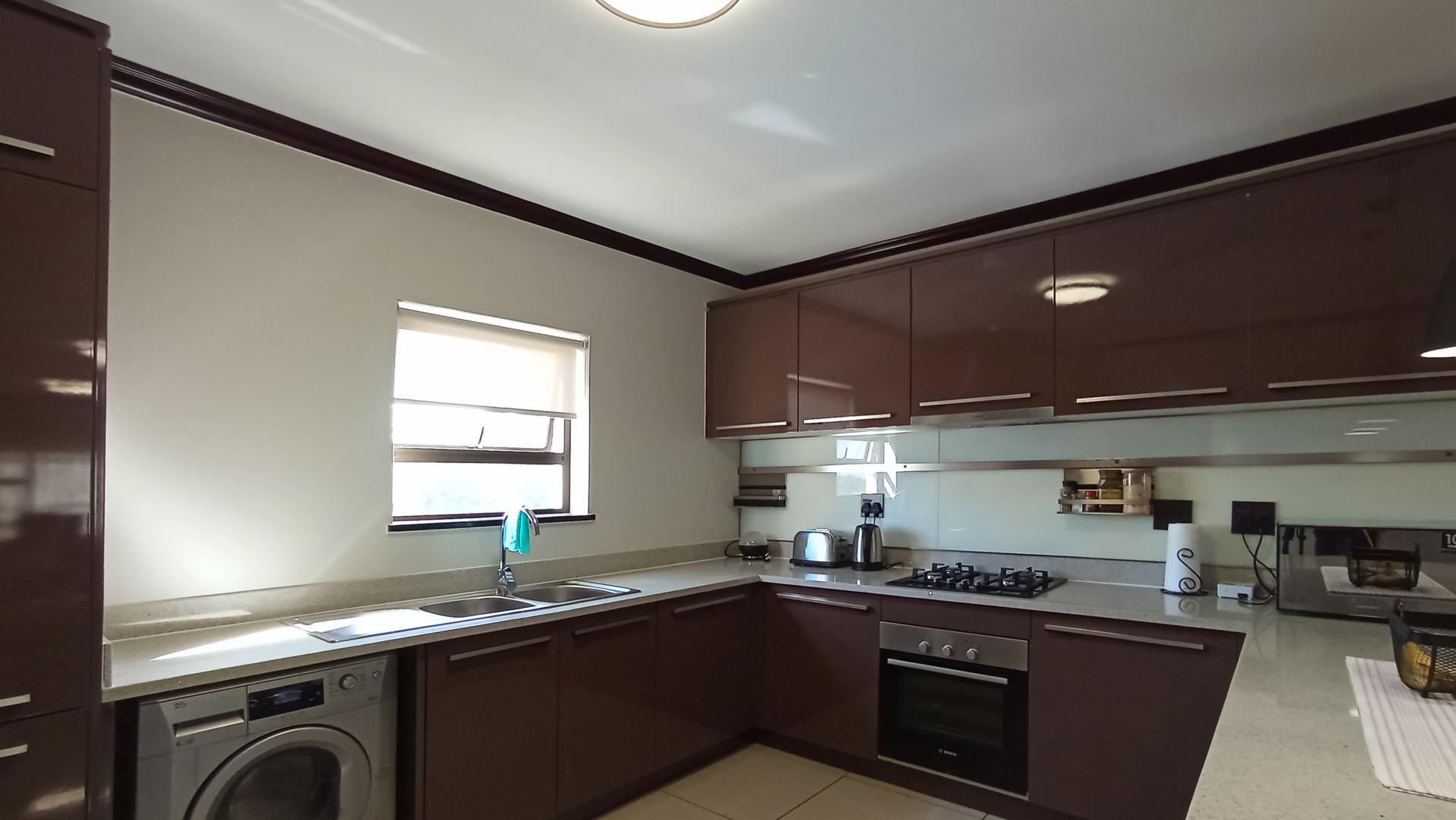 Kitchen - 15 square meters of property in Carlswald