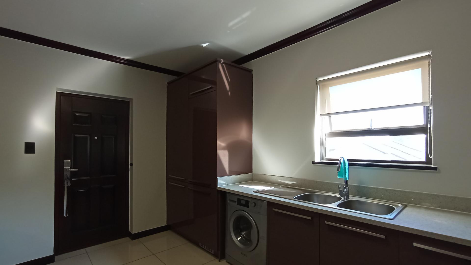 Kitchen - 15 square meters of property in Carlswald