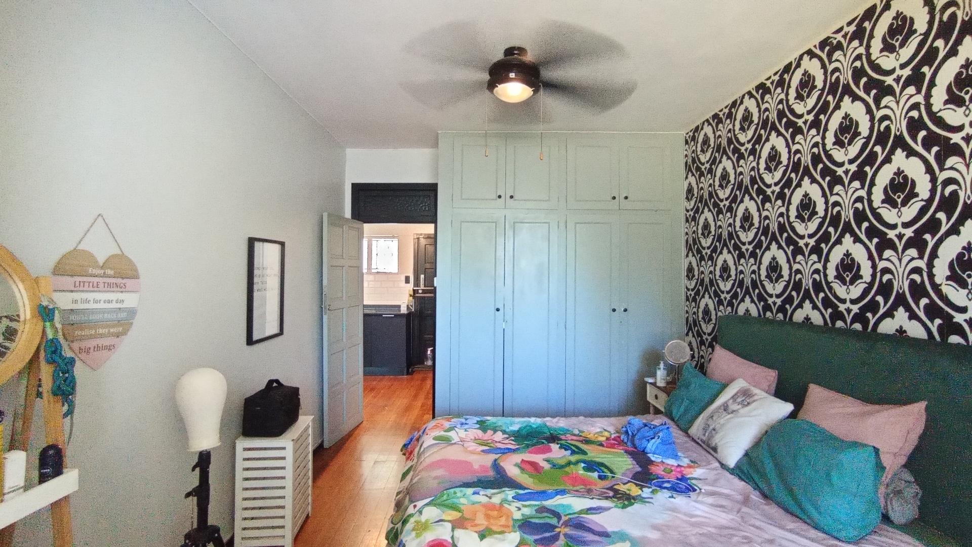 Bed Room 1 - 14 square meters of property in Windermere