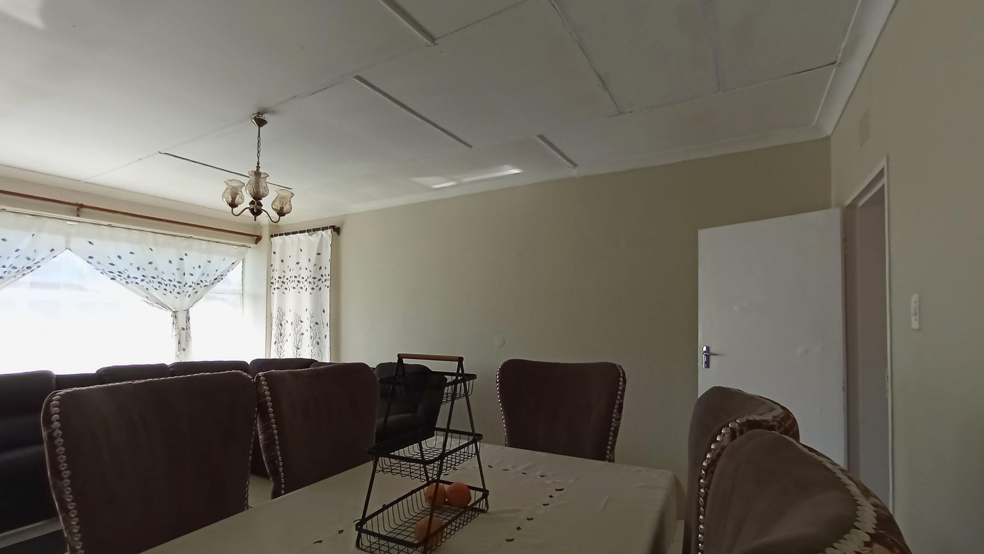 Dining Room - 12 square meters of property in Florida