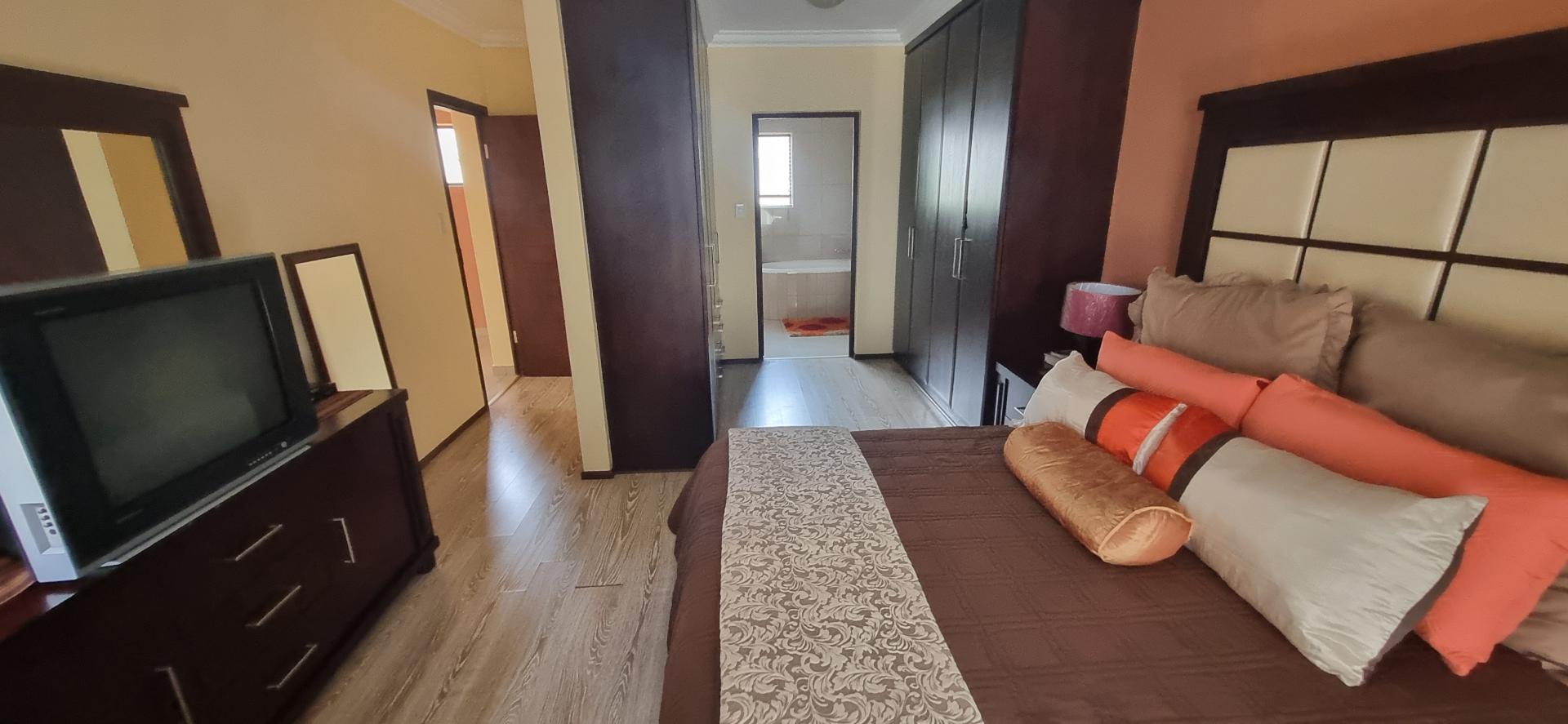  of property in Monavoni