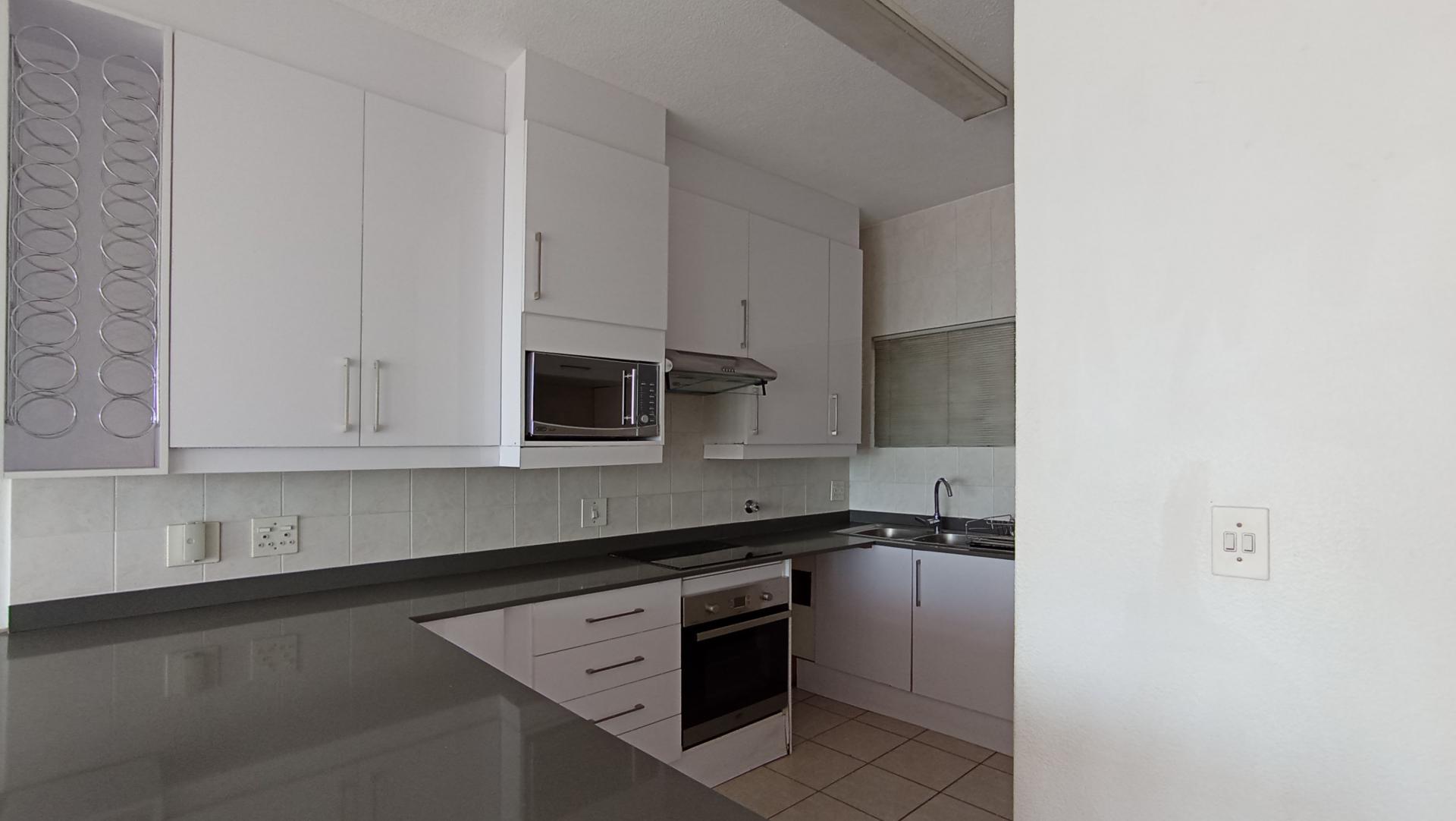 Kitchen - 12 square meters of property in Northcliff