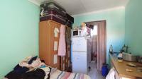 Bed Room 1 - 21 square meters of property in Fleurhof