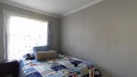Bed Room 1 - 21 square meters of property in Fleurhof