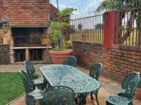 3 Bedroom 2 Bathroom Simplex for Sale for sale in Ivy Park