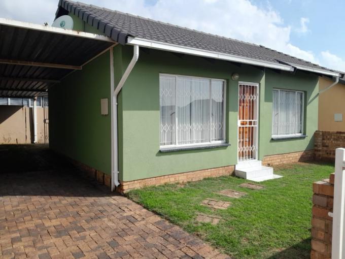 2 Bedroom Simplex for Sale For Sale in Ormonde - MR676890